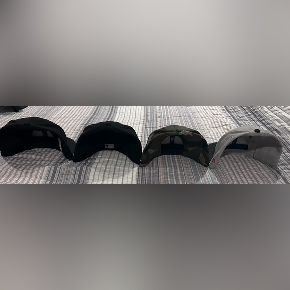 LOT OF 4 Hats lightly worn 3 Snap Back OS 1 7 3/8 AMAZING DEAL 4 NEW ERA HATS - Picture 5 of 7